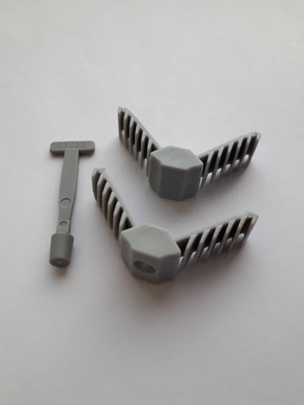 Уголки под газонаполнение - фото - 1