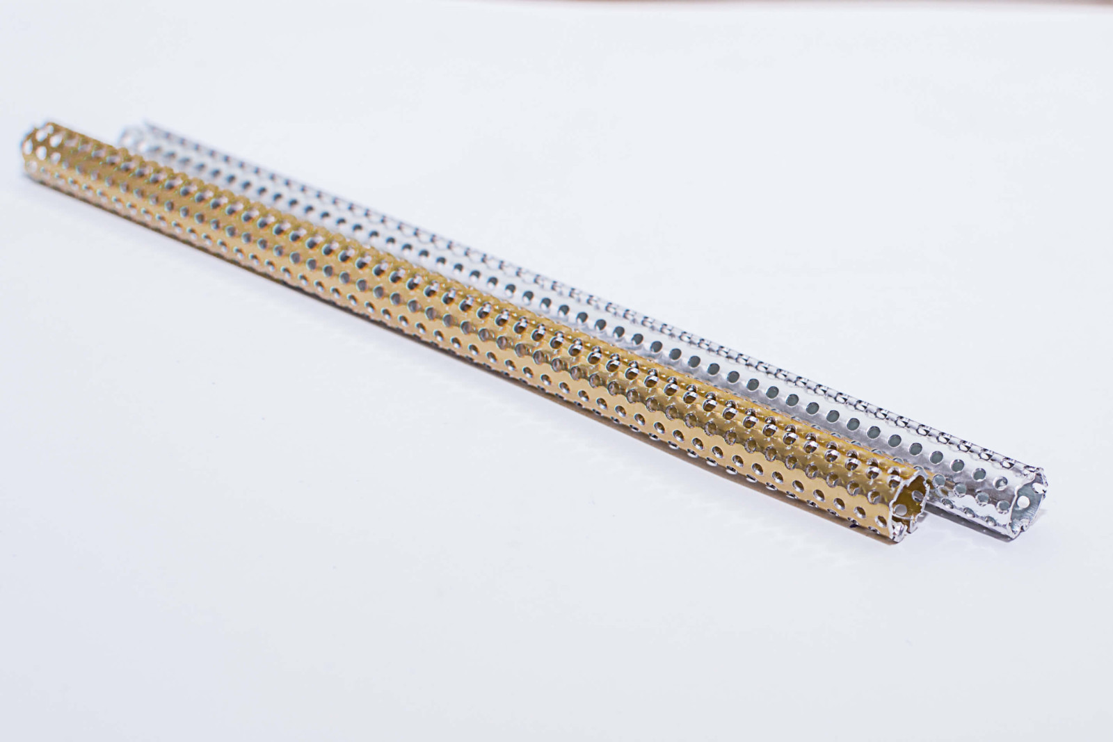 Профиль перфорированный 8х8мм, золото/хром - фото - 3