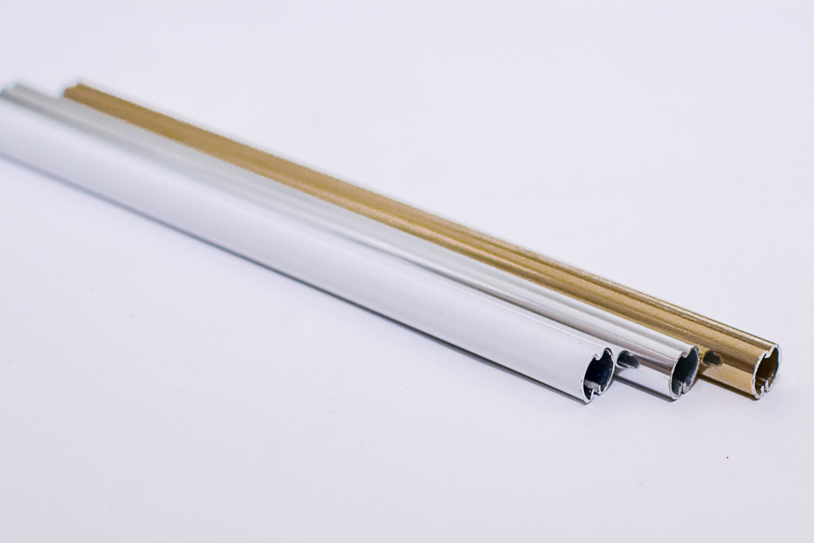 Профиль гладкий 8х8мм, белый/золото/хром - фото - 4