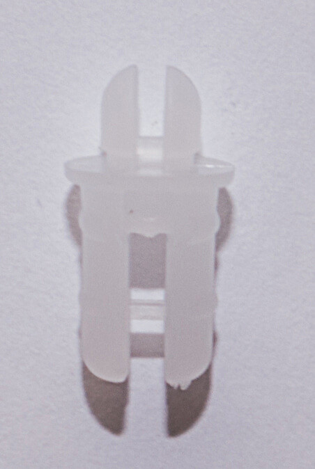 Концевик б/цв. (пластик) - фото - 1