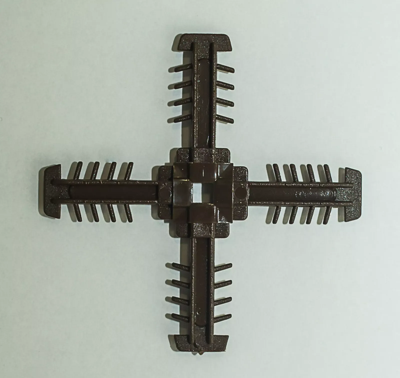 Центральный крест 25 мм коричневый Италия - фото - 1